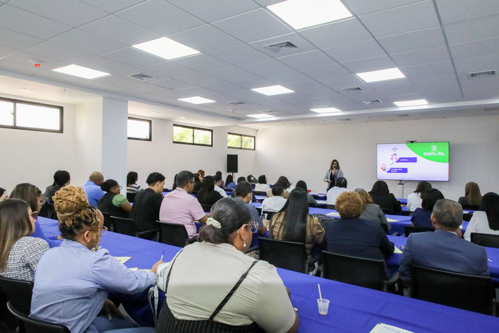 Capacitan a centros médicos en Gestión de Financiamiento de Trasplante Renal