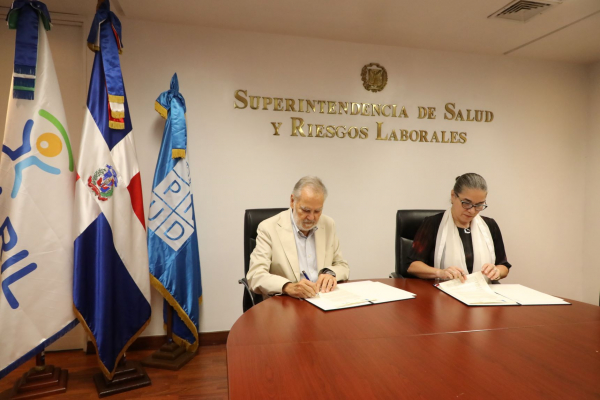 SISARIL y PNUD firman acuerdo de cooperación de transformación digital